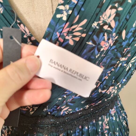 Banana Republic Pleated Layered Midi Dress Size 8 - Picture 3 of 13